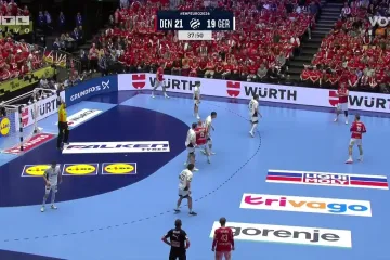 Tko će prije postići pogodak? Gledamo brzi rukomet s obje strane, ali nažalost ne i precizan