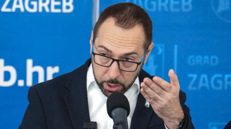 Nakon loma oko dočeka hrvatske reprezentacije, Toma&scaron;ević se oglasio: 'Žao mi je!'