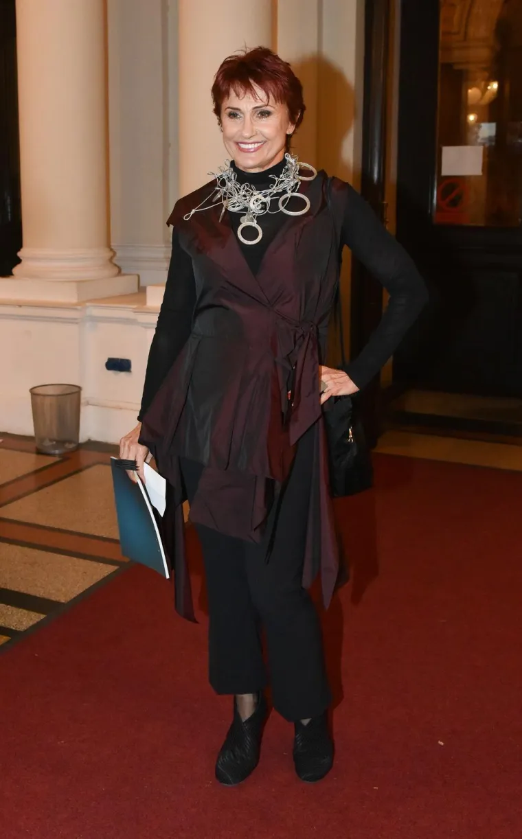 Almira Osmanović o životu nakon scene: 'Tijelo sam godinama tro&scaron;ila, danas ga slu&scaron;am'