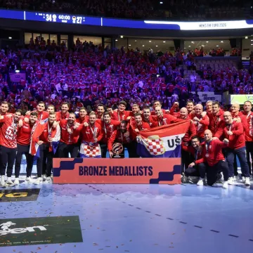 Brončani rukometa&scaron;i vraćaju se u Hrvatsku u sjeni neviđenog skandala koji je nastao
