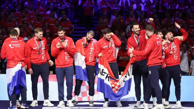 Neće biti dočeka rukometa&scaron;a: 'Želja je bila da pjeva Thompson!' Oglasio se i Toma&scaron;ević