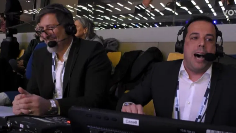 Ovo će vas nasmijati! Brkić u elementu pa nije ni primijetio &scaron;to je &Scaron;ola napravio kod slavlja bronce