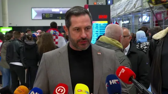 Političke izjave odjeknule Hrvatskom na aerodromu Dr. Franjo Tuđman uoči dolaska brončanih rukometa&scaron;a