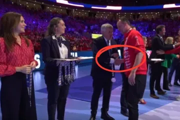 Pogledajte kako je Sigurdssonu čestitao predsjednik EHF-a kojeg je Dagur burno kritizirao