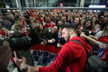 Stručnjak razotkrio &scaron;to se krije iza Plenkovićevog poteza s dočekom rukometa&scaron;a: 'Počelo je!'
