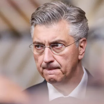 Žestoka reakcija SDP-a: 'Plenković nije normalan, ovo je državni udar'