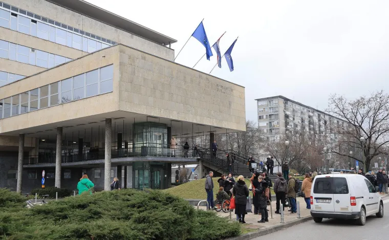 Toma&scaron;ević dobio jezivu prijetnju! Svi evakuirani, on ostao u uredu: 'Neće živ dočekati jutro'