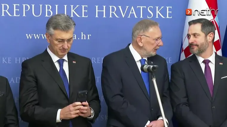 Andrej Plenković primio brončane rukometa&scaron;e