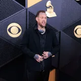 Pojavio se na crvenom tepihu: Poznati pjevač &scaron;okirao javnost nakon &scaron;to je smr&scaron;avio 125 kilograma