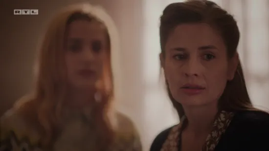 Katarina kakvu jo&scaron; nismo vidjeli! Ana Marija Veselčić iz 'Divljih pčela' u srebrnom izdanju koje je ostavilo bez daha