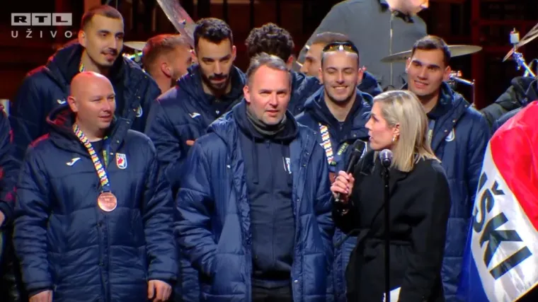 Pogledajte kako je Dagur Sigurdsson na Trgu dobio gromoglasno skandiranje