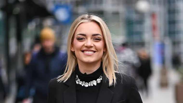 Natalie Balmix iznenadila fanove povratkom na scenu i drastičnom promjenom imidža