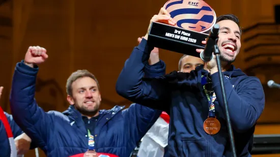 Danci su dobili palačinke, Nijemci Merza u svlačionici, a na&scaron;i rukometa&scaron;i noć za pamćenje