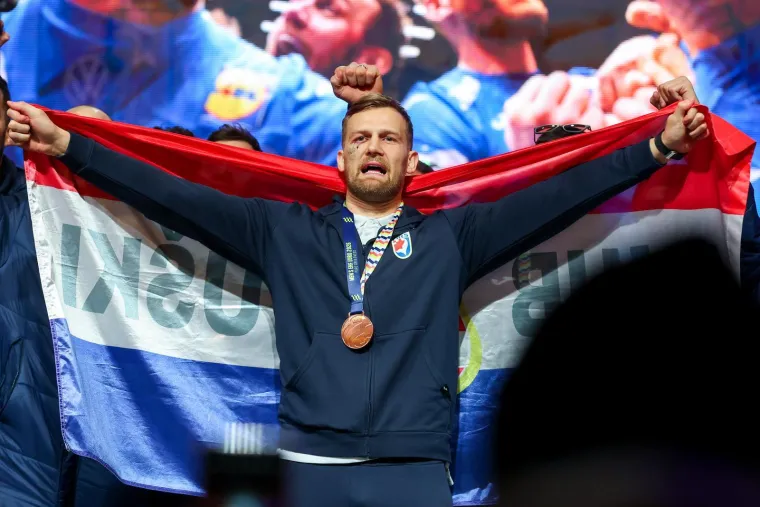 Najbolji hrvatski rukometa&scaron; ikad: 'Dečki su pobijedili i EHF, a politika me ne zanima'