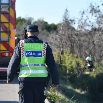 Prometna nesreća na Jadranskoj magistrali, HAK upozorava: 'Moguća je poledica'