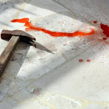 Čekićem u glavu! Horor na Rabu: Mladić napao dvojicu, optužen za poku&scaron;aj ubojstva