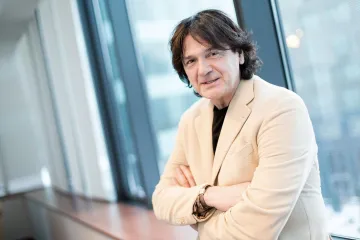 Oglasio se Zdravko Čolić i demantirao srpske medije: 'Hvala Bogu, svi su dobro'