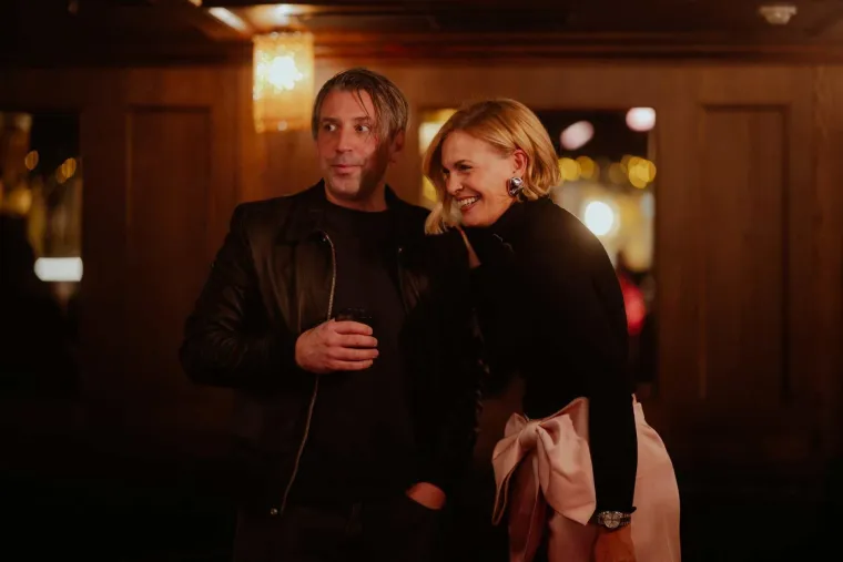 Ružica Maurus odu&scaron;evila publiku novim singlom &bdquo;Rano duboka&ldquo; u prepunom Klubu kazali&scaron;ta Komedija