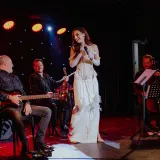 Ružica Maurus odu&scaron;evila publiku novim singlom &bdquo;Rano duboka&ldquo; u prepunom Klubu kazali&scaron;ta Komedija