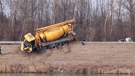 Preminula jedna osoba u sudaru teretnog vozila i auta