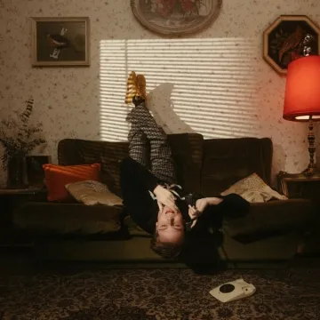 Jakov Jozinović uoči regionalne turneje &bdquo;Ja za čuda letim&ldquo; predstavlja novi singl &bdquo;Ja volim&ldquo;