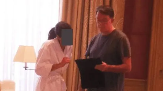 Cure detalji veze Epsteina i Putina, slike iz 'Kuće grijeha' usosile biv&scaron;eg ministra: 'Ne znam &scaron;to sam tamo radio'