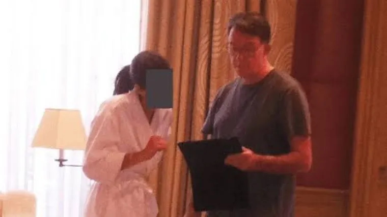 Cure detalji veze Epsteina i Putina, slike iz 'Kuće grijeha' usosile biv&scaron;eg ministra: 'Ne znam &scaron;to sam tamo radio'