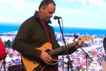 Dagur je opet zasvirao gitaru! Pogledajte kako Brckovljani i Zadar slave brončane rukometa&scaron;e