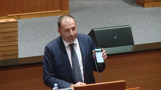 Tko je bio glavni DJ u sabornici? Pu&scaron;tao se Thompson, oda Istri...