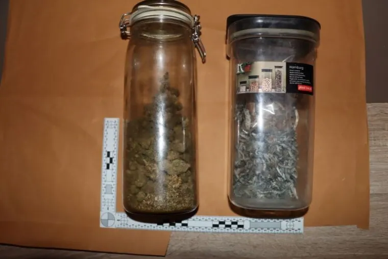 O, čovječe! &Scaron;to je ovaj mu&scaron;karac u Zagrebu sve imao kod sebe u stanu? Policija objavila i video...