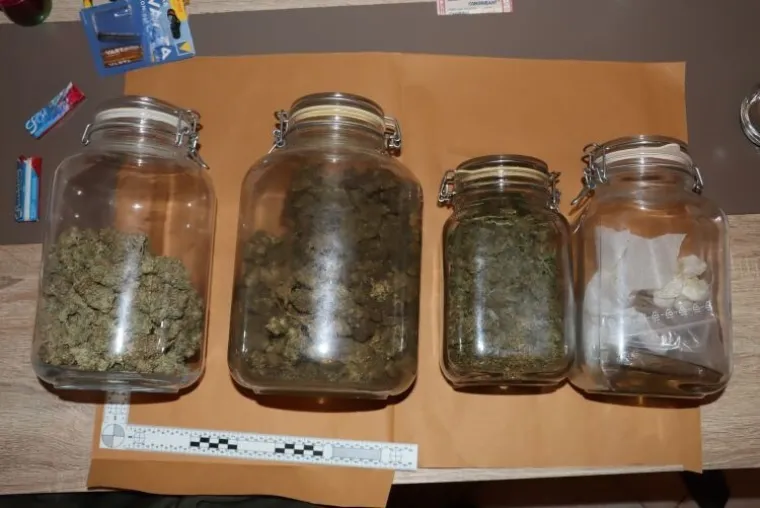 O, čovječe! &Scaron;to je ovaj mu&scaron;karac u Zagrebu sve imao kod sebe u stanu? Policija objavila i video...