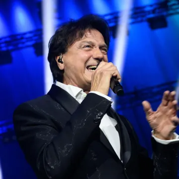 Zdravko Čolić prije tridesetak godina dugovao novac kamatarima? Cure detalji iz pro&scaron;losti