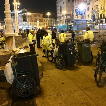 Pazite koliko Plenković mora platiti či&scaron;ćenje Trga nakon dočeka: Toma&scaron;ević poslao račun