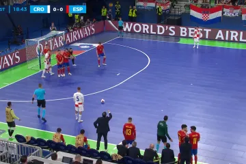 Hrvatska upravo igra za finale Eura, ludnica u Areni Stožice: Počelo je žestoko