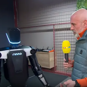 Reporter Boris Mi&scaron;ević razgovarao s prvim hrvatskim robotom: Evo &scaron;to mu je rekao!