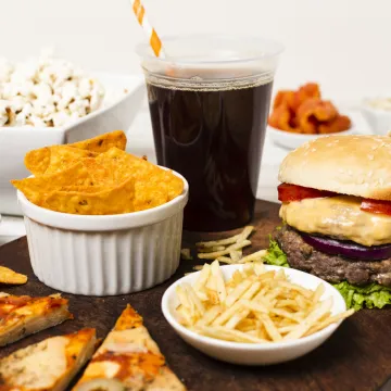 Znanstvenici tvrde: Ova vrsta hrane stvara ovisnost sličnu nikotinskoj, treba strožu regulativu