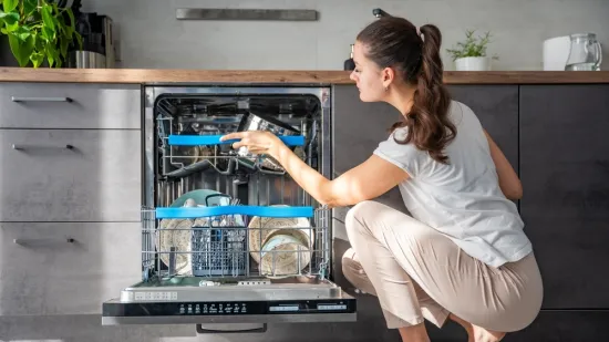 Znate li pravilno složiti suđe u perilicu? Stručnjaci otkrivaju najče&scaron;će gre&scaron;ke