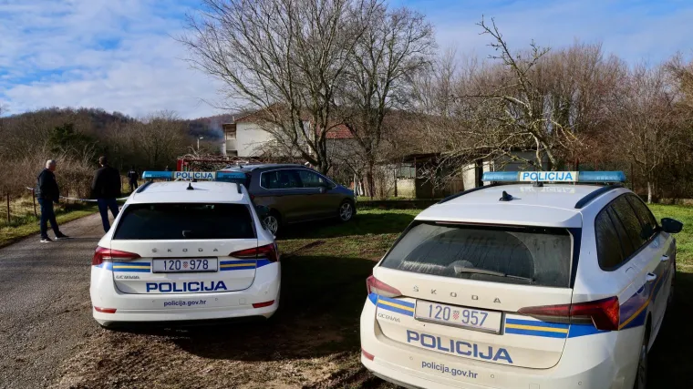 Tukli se letvama i čekićem, propucan tinejdžer (17): Osumnjičeni se skrivali pod krevetom