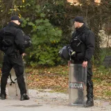 Strojnicom pucao po veleposlanstvu u BiH, a pazite &scaron;to je napravio u zatvoru: 'Uzet ću nož'