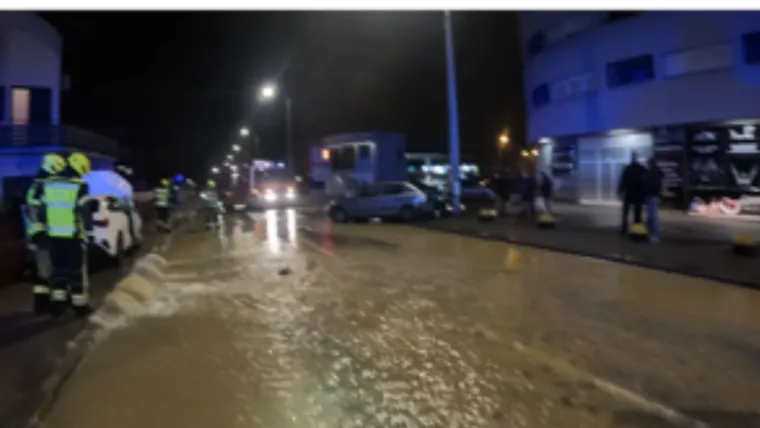 Nakon sudara na Zagrebačkoj cesti udario u hidrant: Ulica pod vodom! Ima ozlijeđenih