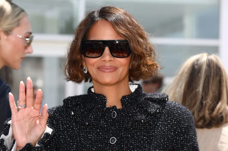 Nakon tri propala braka: Halle Berry potvrdila zaruke s Van Huntom