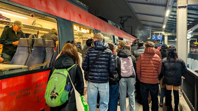 Beskućnica na pruzi izazvala paralizu željezničkog prometa u M&uuml;nchenu