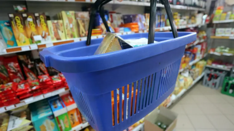 Niste kupili sve na vrijeme? Evo kako ove nedjelje rade trgovine, pekarnice i centri