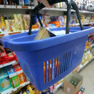 Niste kupili sve na vrijeme? Evo kako ove nedjelje rade trgovine, pekarnice i centri