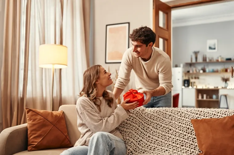 Od svinje do crnih rezanaca: Ovo su najčudniji običaji za Valentinovo na svijetu