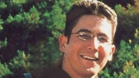 Uhvaćen jedan od FBI-jevih najtraženijih terorista: Odala ga je rečenica na prsima