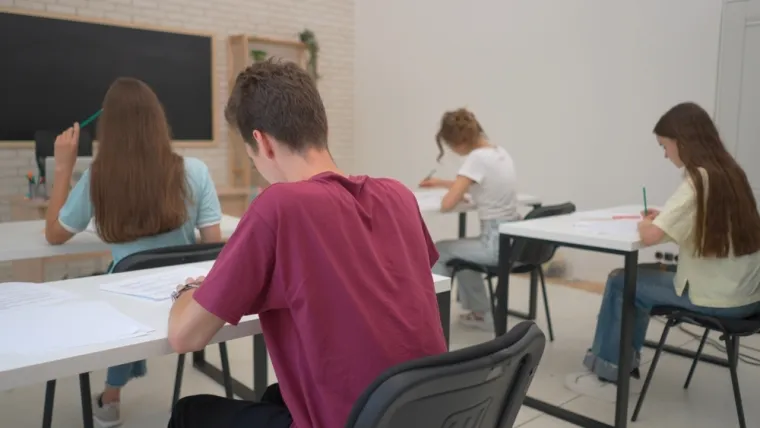 Pitali smo vas o odlika&scaron;ima koji padaju maturu: 'Dragi roditelji, to ste tražili, napadate za petice'