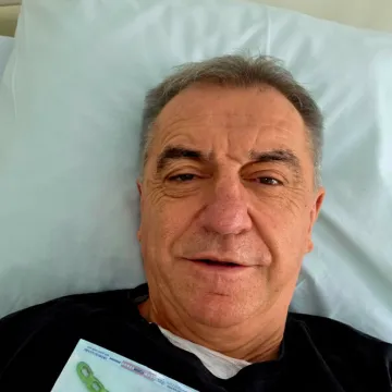 Nakon te&scaron;kih padova opet na operaciji! Darko Milinović se javio iz bolnice, objavio i &scaron;to su mu izvadili