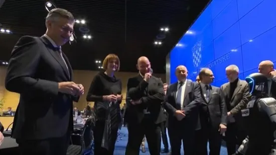 Tonka misli da je ministar Habijan izniman čovjek... &Scaron;teta &scaron;to roboti ne mogu glasati