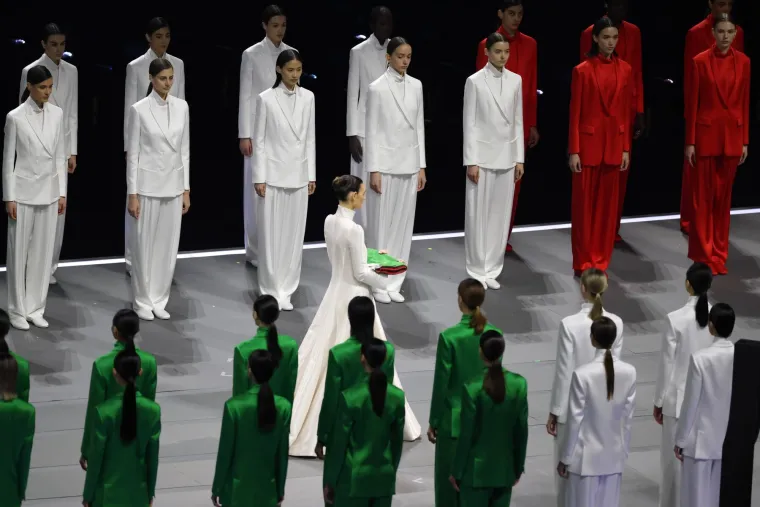 Svi su gledali samo u nju: ZOI 2026. u Milanu otvorila djevojka Leonarda DiCaprija